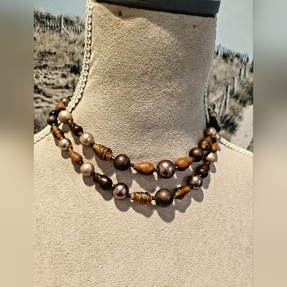 Vintage Double Stranded Beaded Necklace - Picture 4 of 5